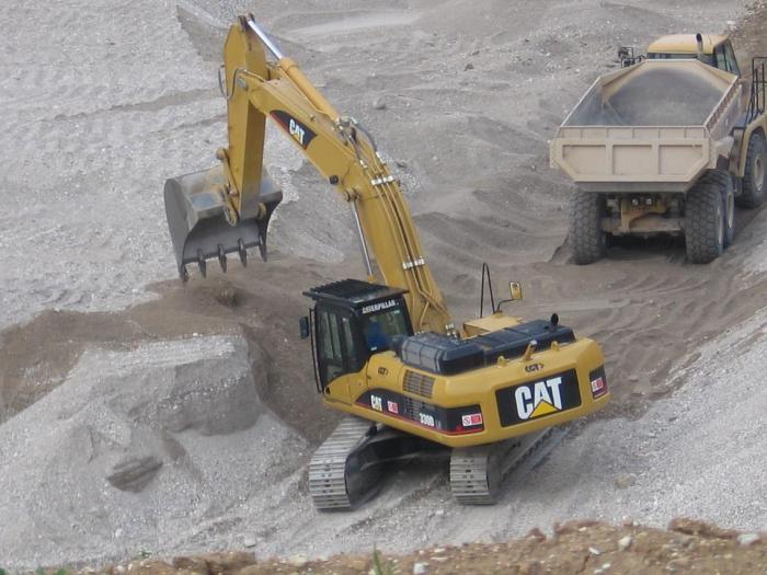CAT330D15