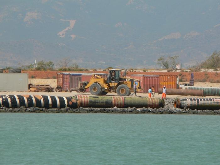 Cat 966G con forche.