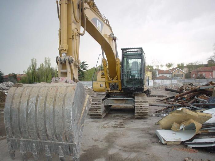 Il 3Â° nuovo escavatore Cat 320 Smart Boom