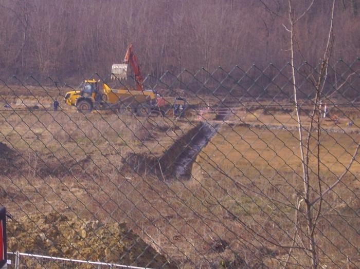 ora tocca al jcb caricare