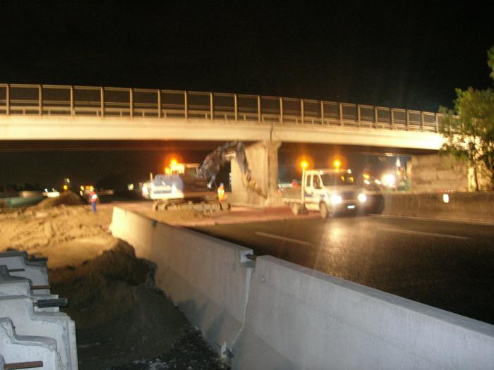 demolizione cavalcavia