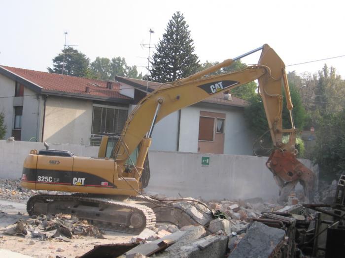 Caterpilar 325C LN con frantumatore