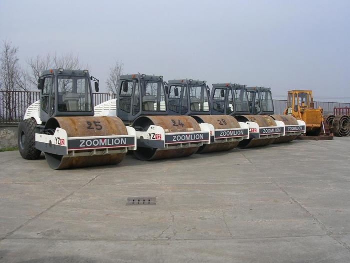 Rullo monotamburo ZOOMLION YZ12