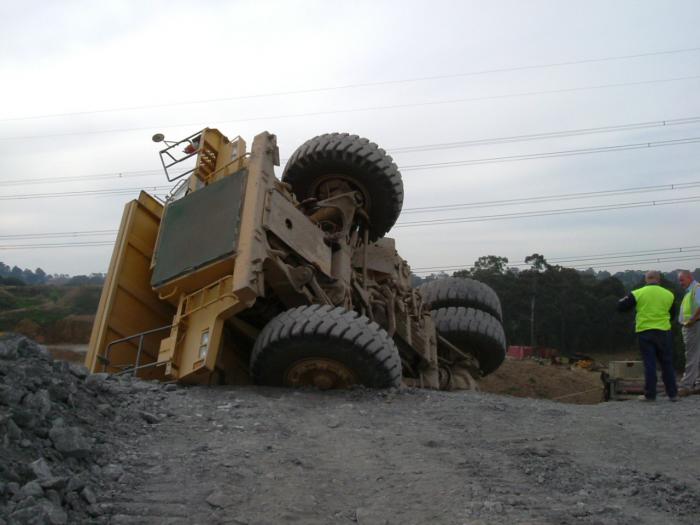 dumper nella voragine