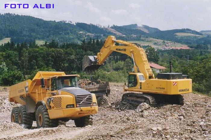 Komatsu pc750