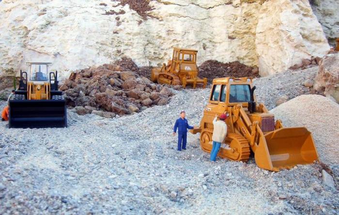 LIEBHERR 564  FIAT-ALLIS FL20 e CAT 955L