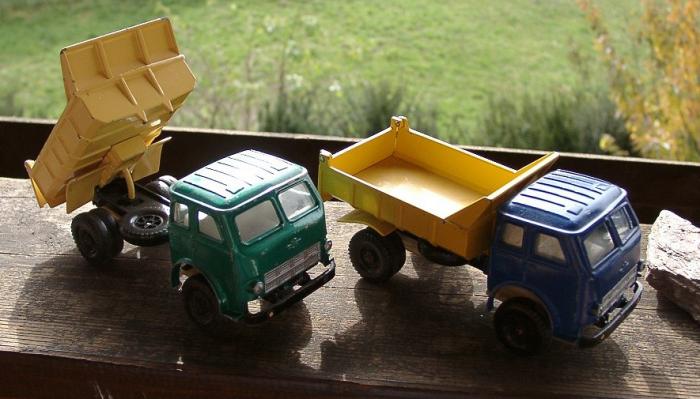 Camion ribaltabili , Autocarri