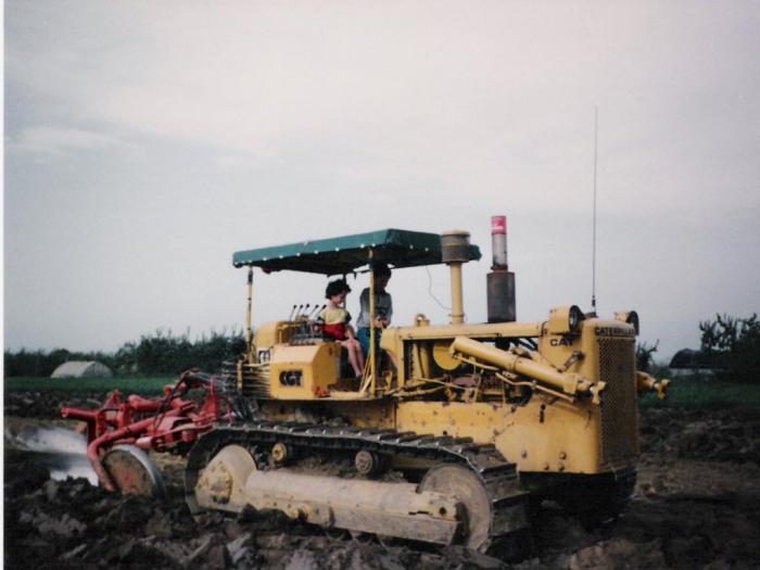 Urbo83 (e sorella) sul Caterpillar