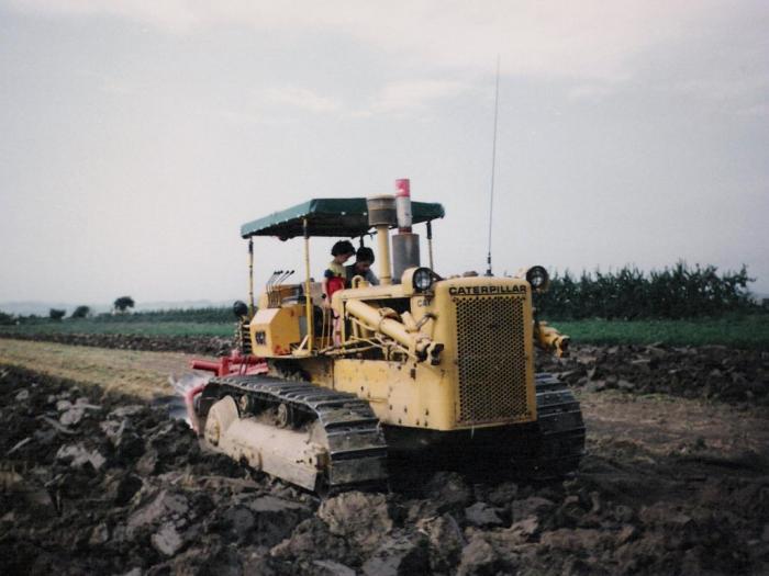 Urbo83 (e sorella) sul Caterpillar