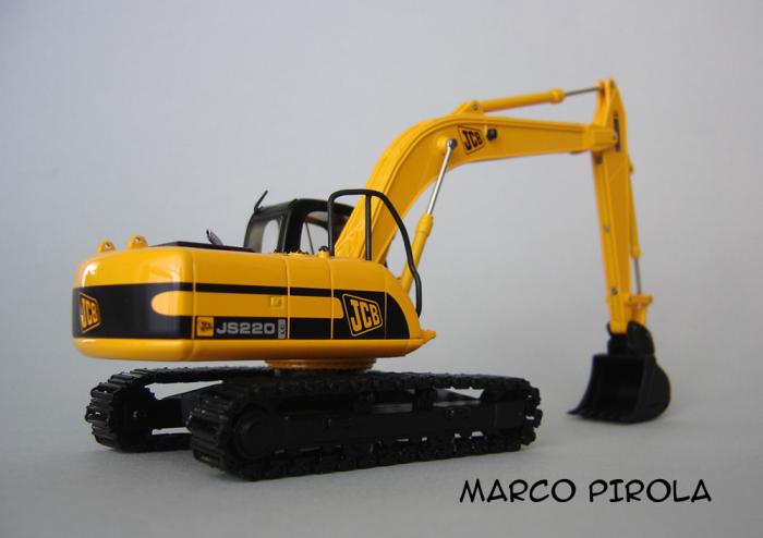 JCB JS220