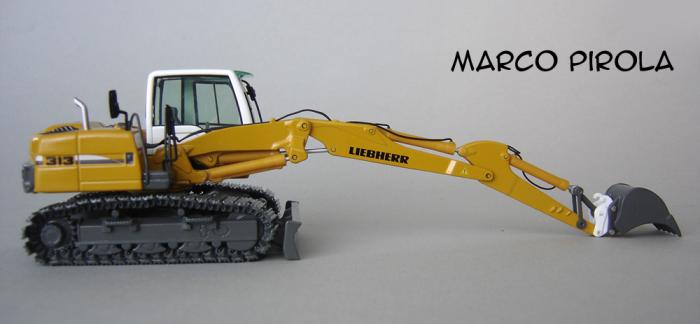 Liebherr R313