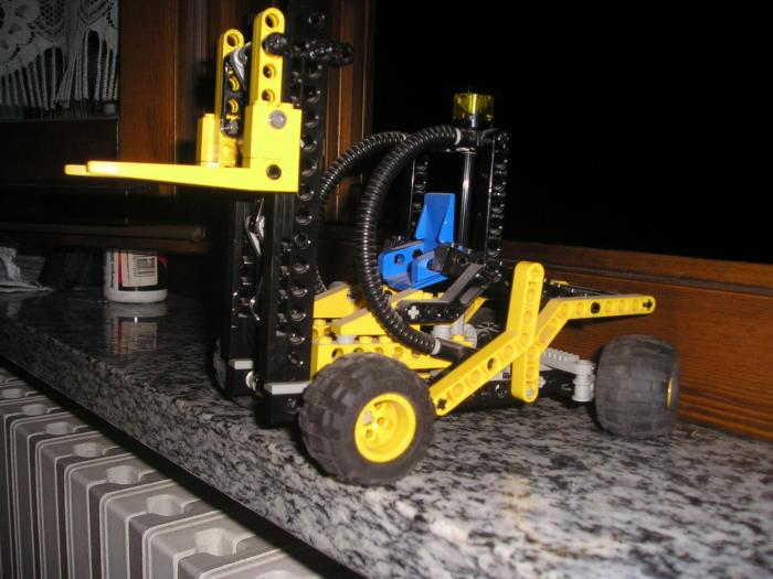 carrello elevatore Lego