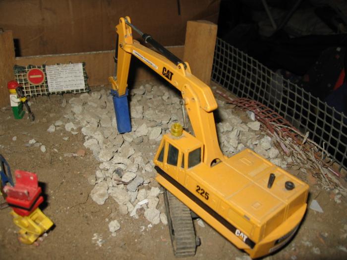 30\12\2006-demolizione piazzale