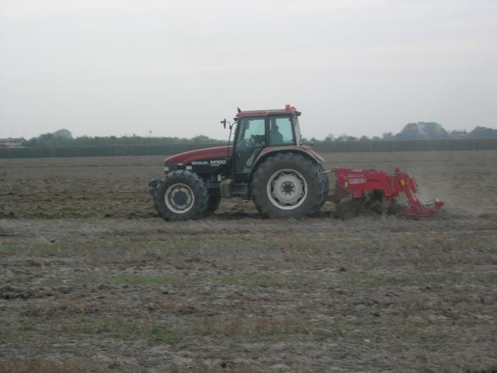 New holland M160