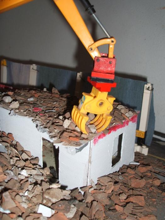 19\12\2006-demolizione edificio