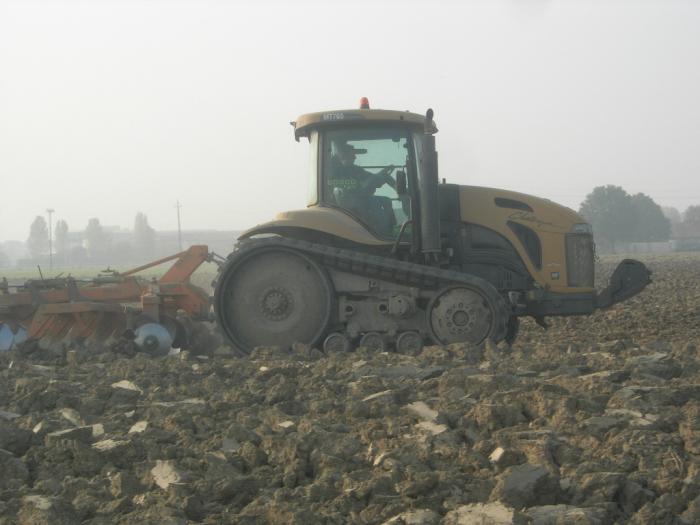 challenger mt765