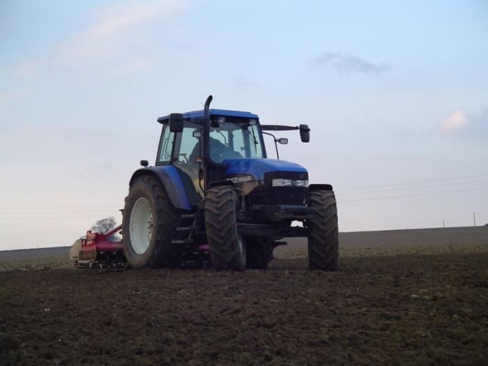 new holland tm135