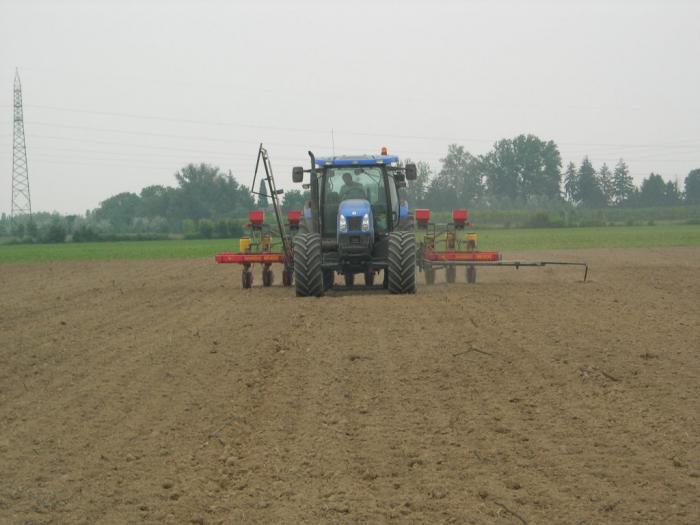 new holland ts135a
