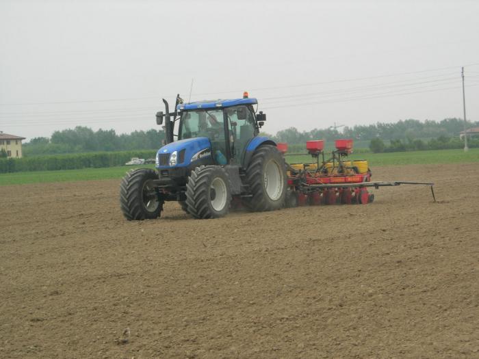new holland ts135a