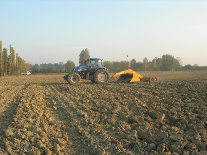 new holland tg285