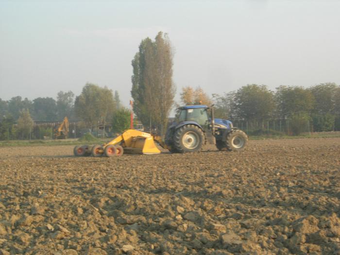 new holland tg285