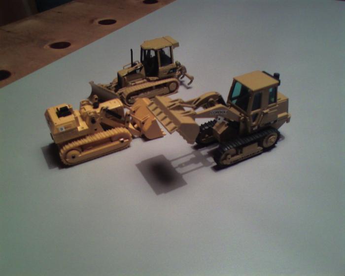 pale cat+dozer