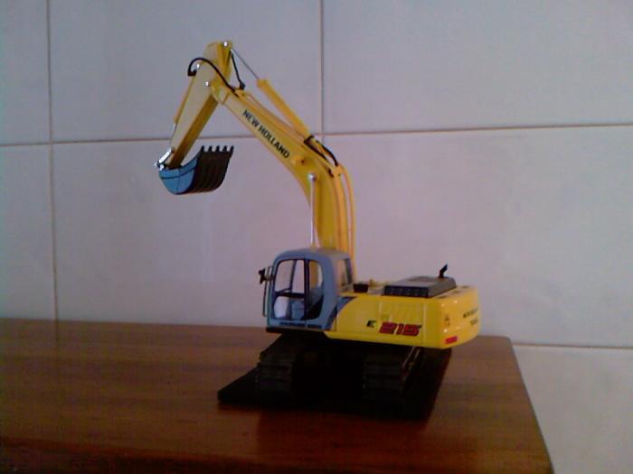 new holland kobelco 215