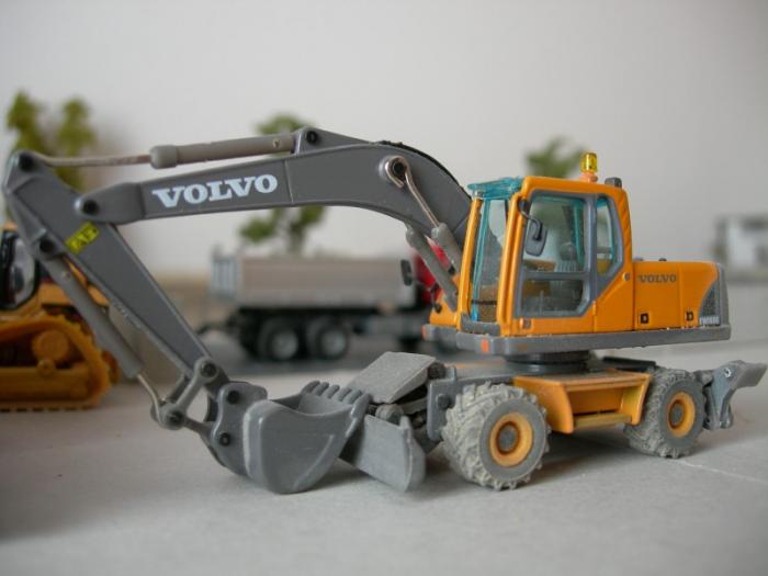 Volvo EW180B