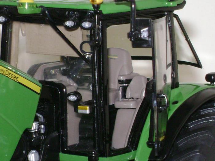 John Deere 8530 particolare cabina