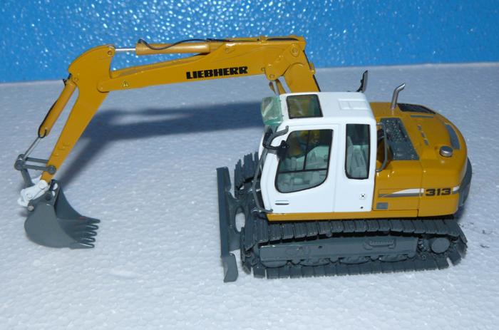 Liebherr 313 con benna originale