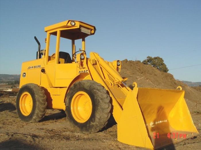 John Deere 444C