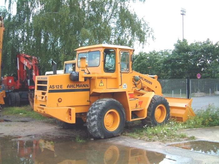 Ahlmann AS12E