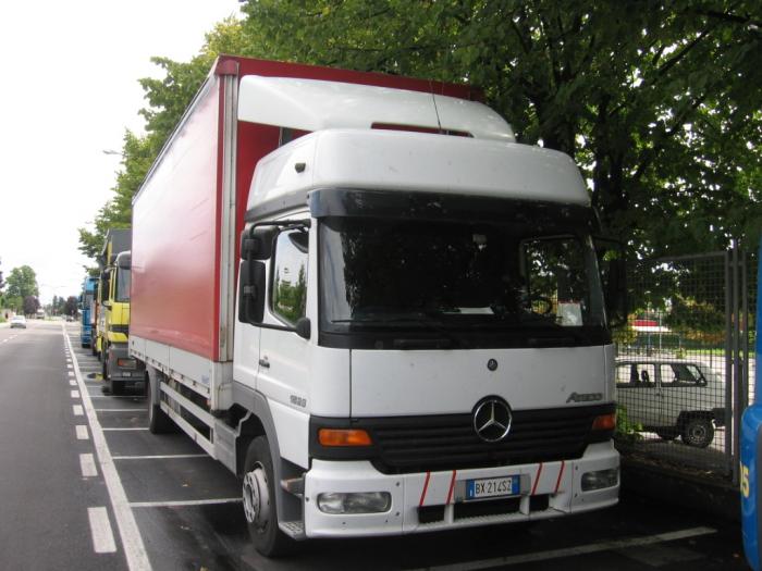 Mercedes-Benz 1528