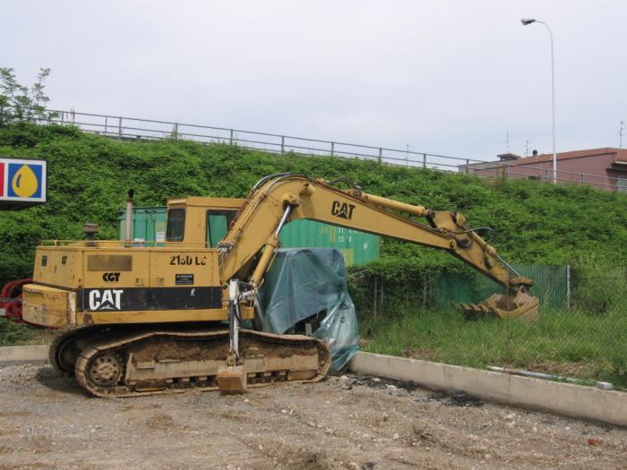 Caterpillar 215D LC