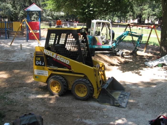 Komatsu SK04J