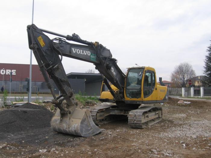 Volvo EC210