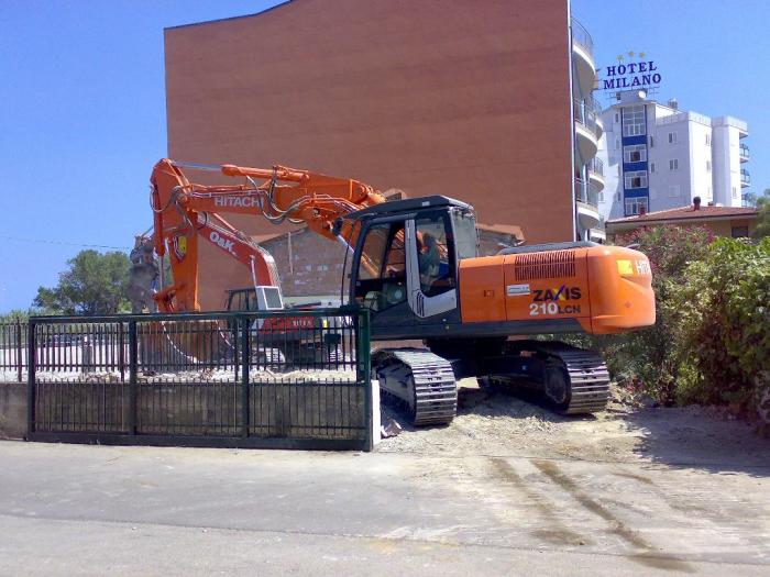 Hitachi Zaxis 210 LCN