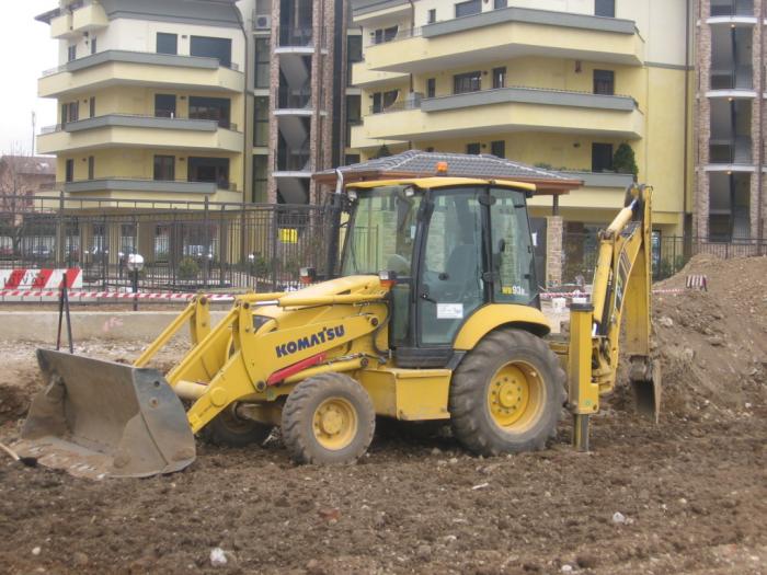 Komatsu WB93R Luivat