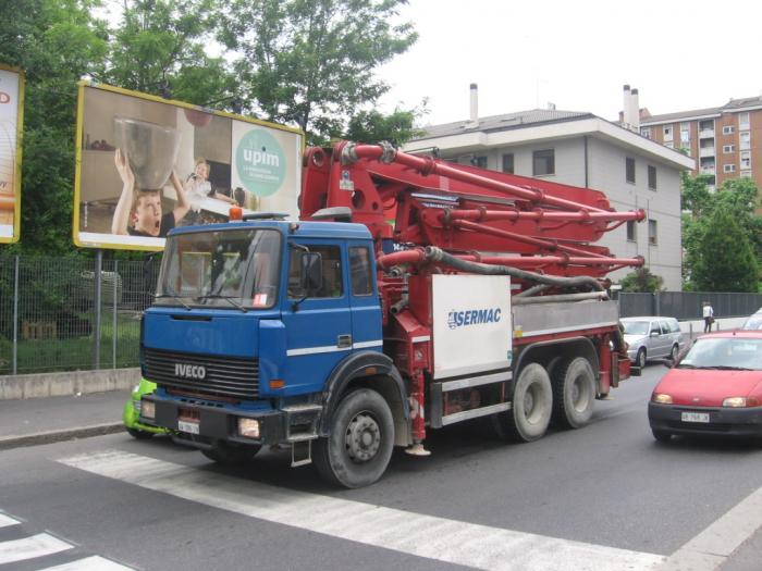 Iveco 330-30 braccio Sermac