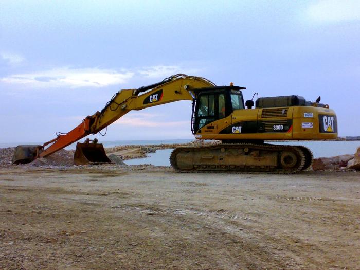 CAT 330D