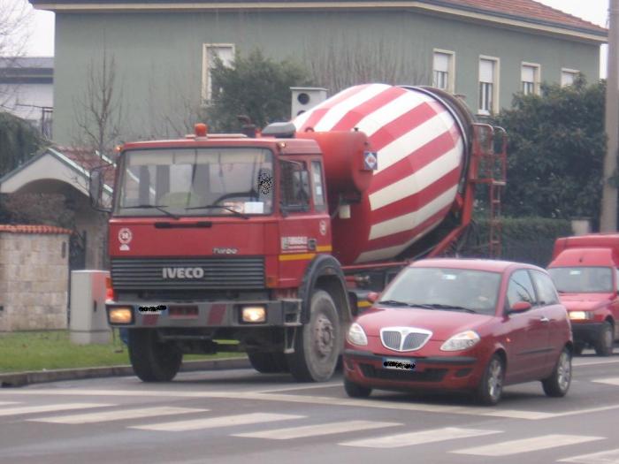 Iveco 330-30 Fumagalli