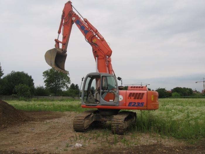Fiat Kobelco E235 LCA
