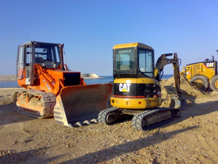 FL 145 & CAT 303CR