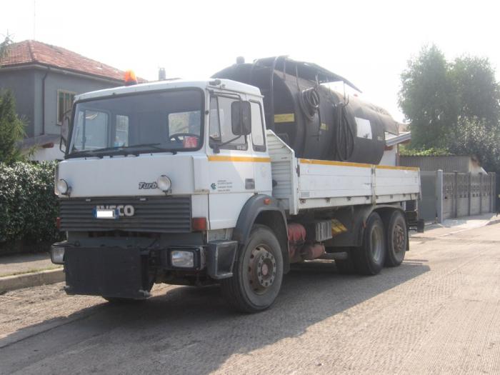 Iveco 175-24 Cooperativa Selciatori Posatori