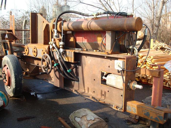 spacca2: fino a 60 cm diametro bottoli da 120 cm lunghezza. molto veloce.