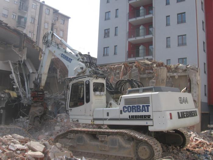 Demolizione a Sesto S.Giovanni Corbat