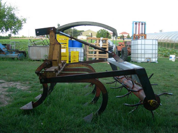 Estirpatore con rullo, quarta versione