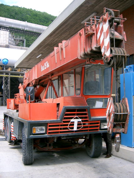 Trojsi by Cranes Italia