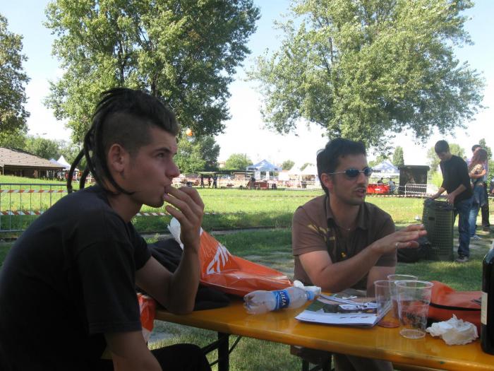 DA SX MICHELE (AMICO DI GIGIU) E DEGGIO MINACCIOSO