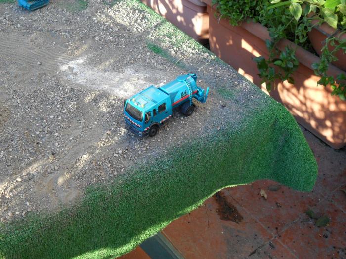 CAMION RENAULT CABINA DOPPIA CON BOTTE EMULSIONE